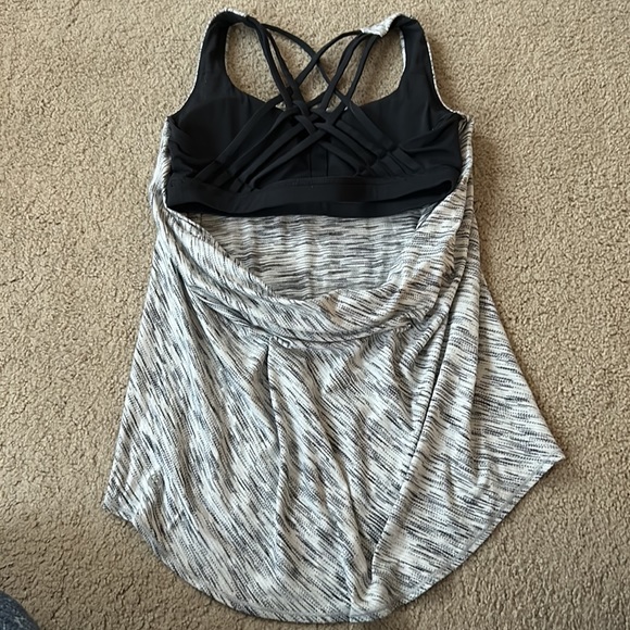 Lululemon size 6 open back tank with built in bra - Picture 2 of 2